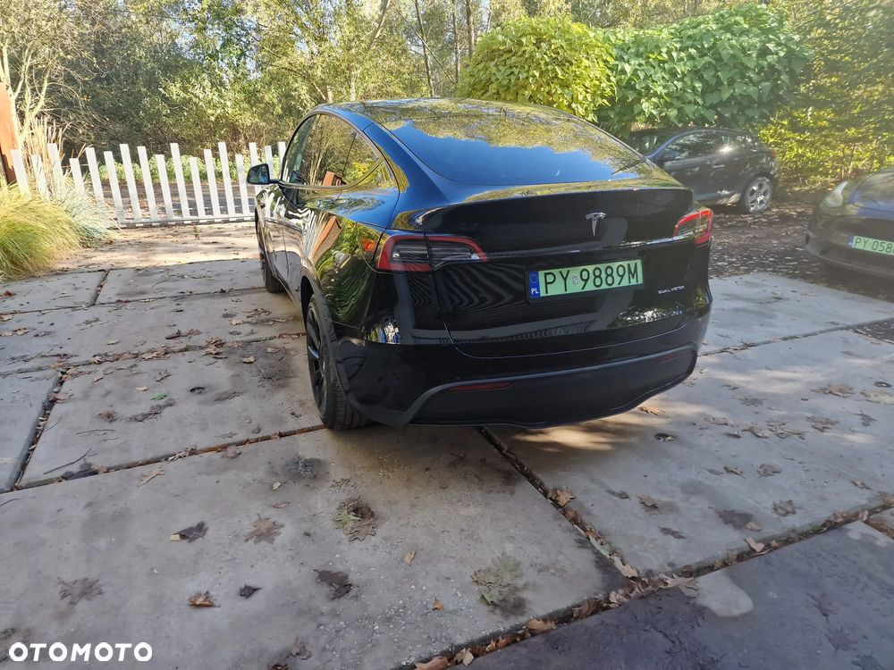 Tesla Model Y Long Range AWD - 20