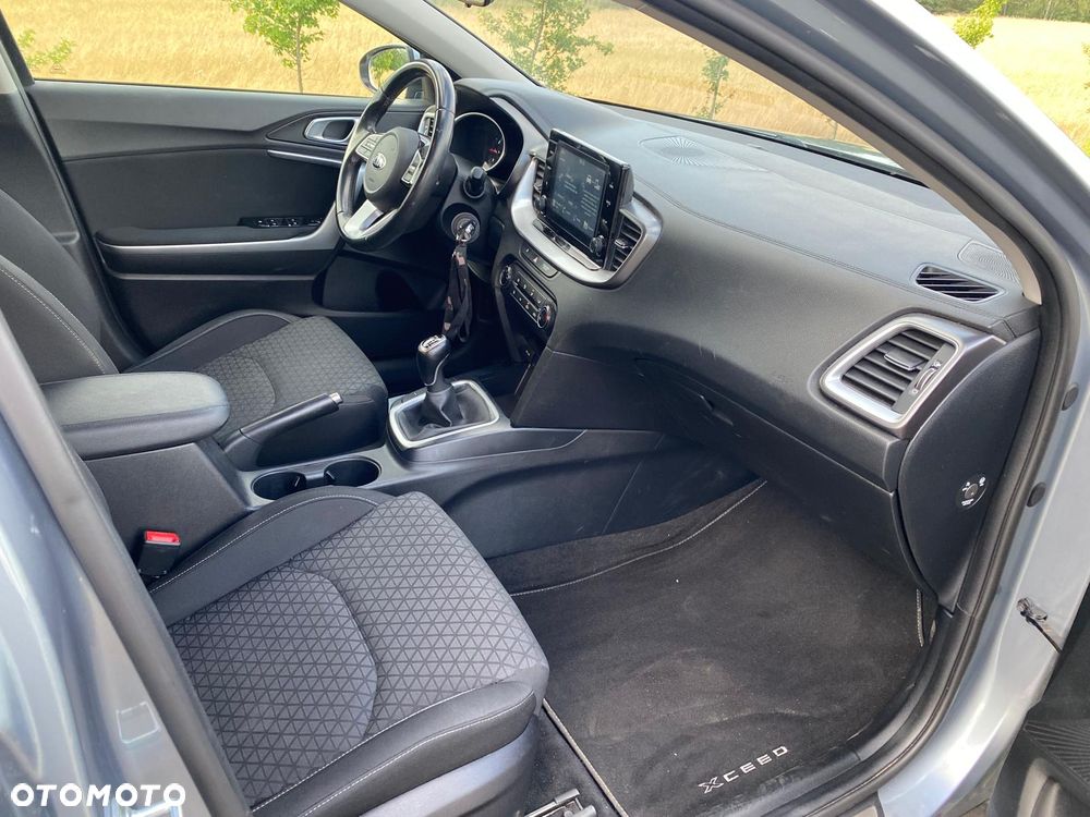 Kia XCeed 1.0 T-GDI L - 18