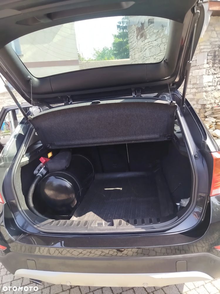 BMW X1 sDrive18i xLine - 8
