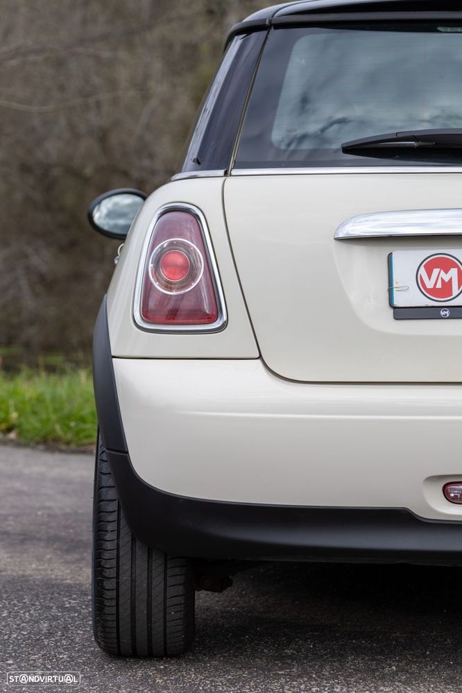 MINI 3 Portas One D - 16