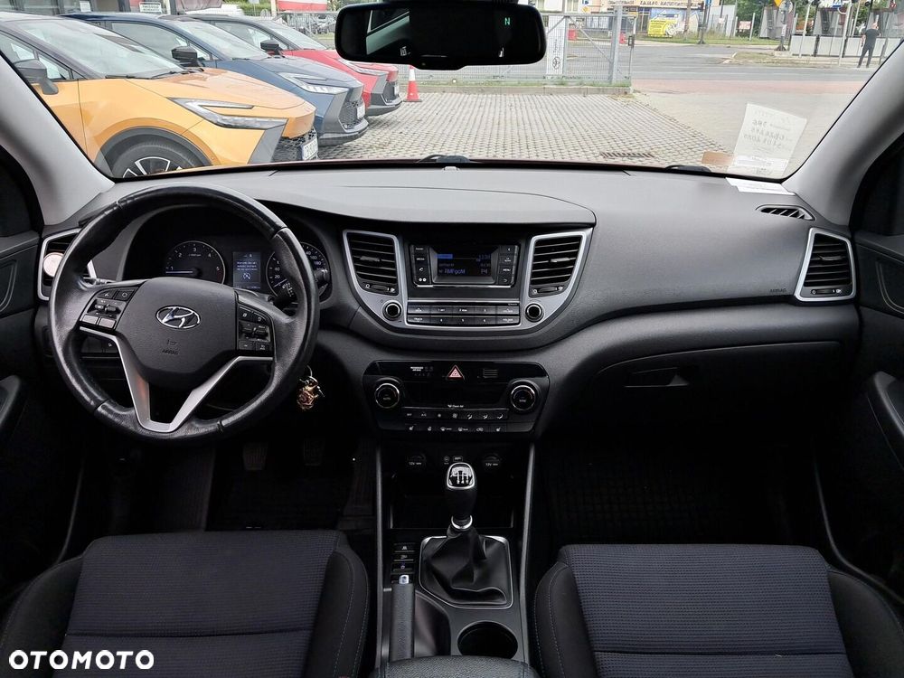 Hyundai Tucson 1.7 CRDI BlueDrive Comfort 2WD - 23