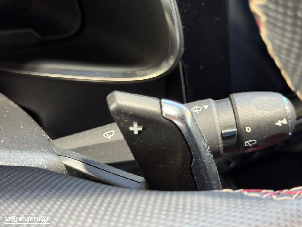 DS DS7 Crossback E-Tense Performance Line EAT8 - 17