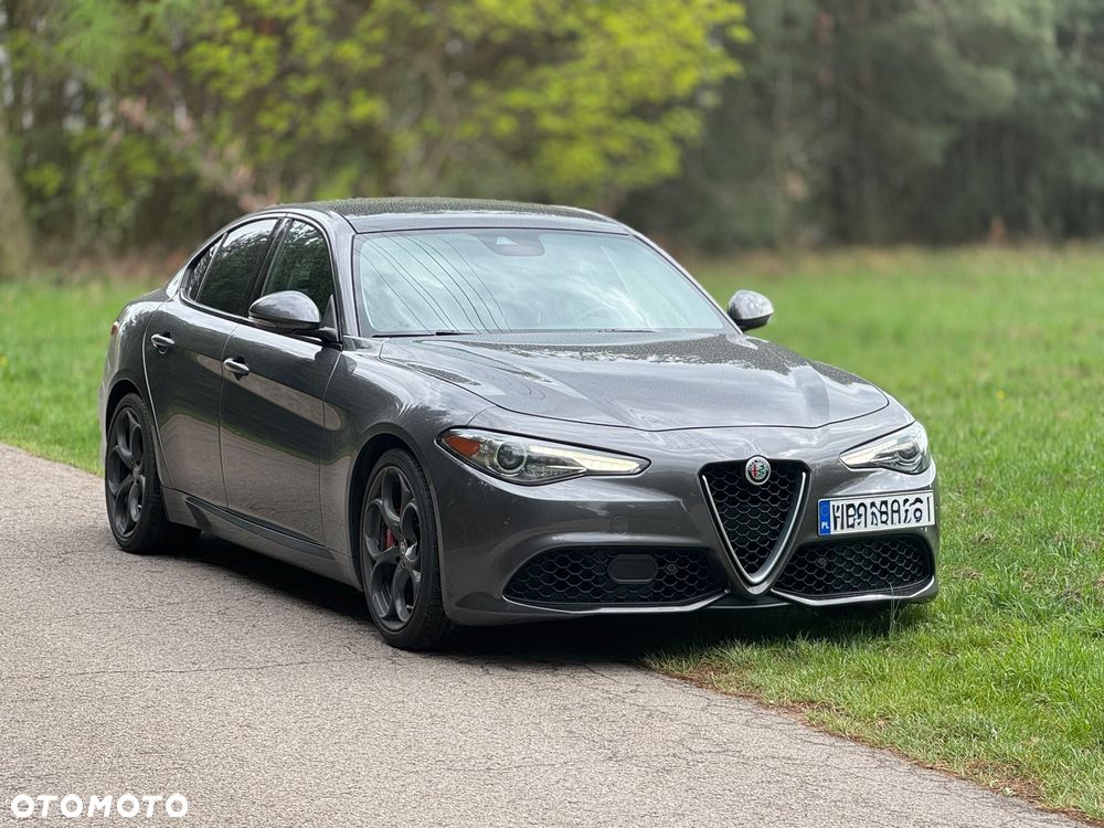 Alfa Romeo Giulia 2.0 Turbo 16V AT8 Veloce Ti - 24