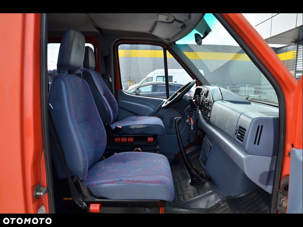 Mercedes-Benz Sprinter - 9