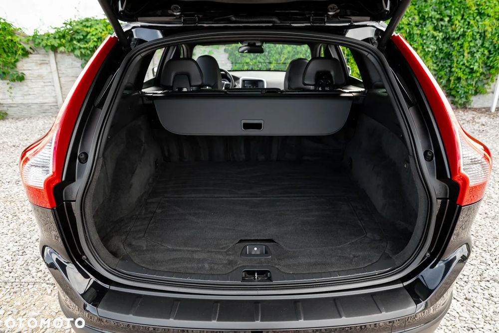 Volvo XC 60 D5 AWD RDesign - 21