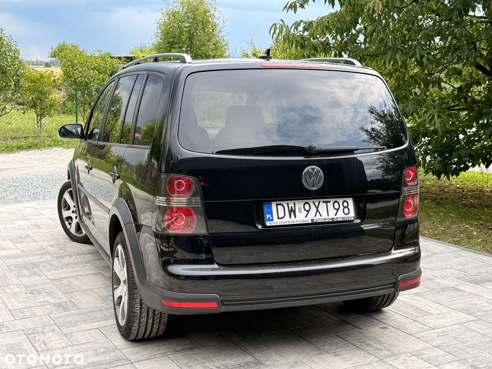 Volkswagen Touran 1.4 TSI Cross - 6