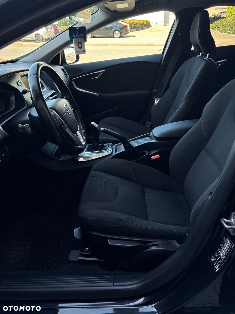 Volvo V40 - 30