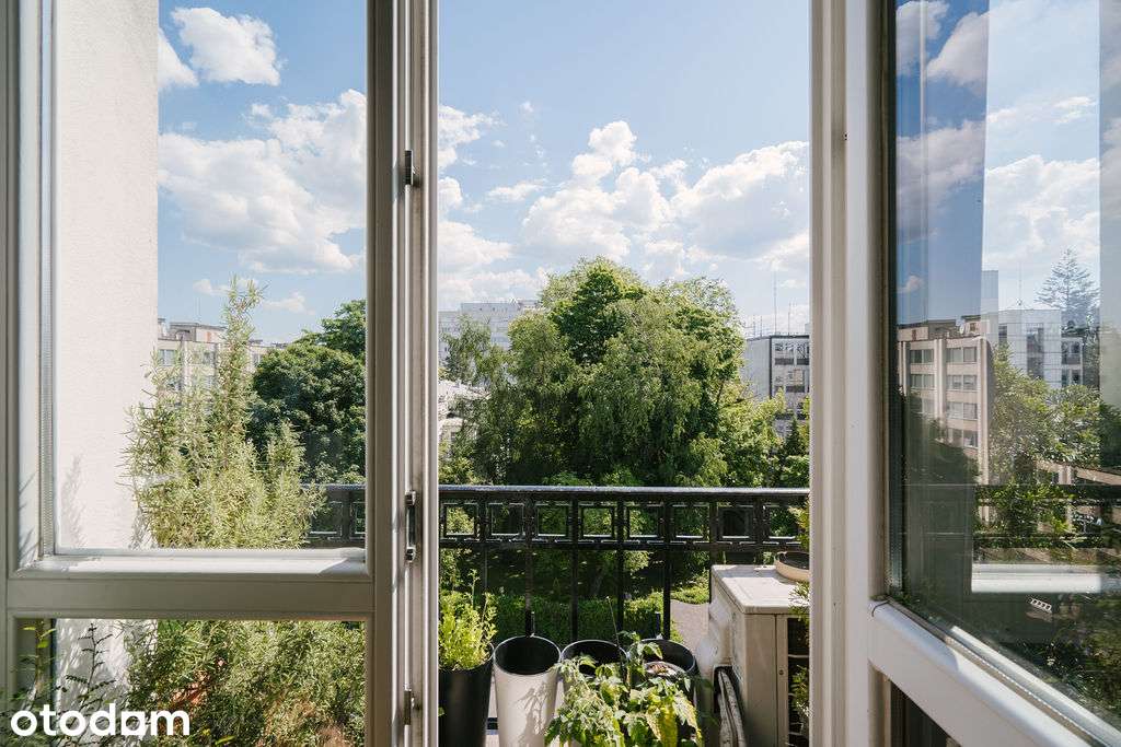 Na ostatnim pietrze, w kamienicy przy Mokotowskiej