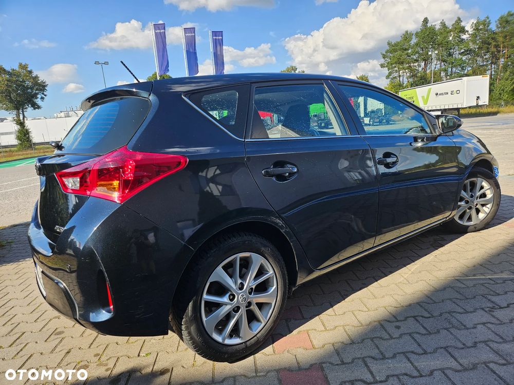 Toyota Auris 1.4 D-4D Premium - 7