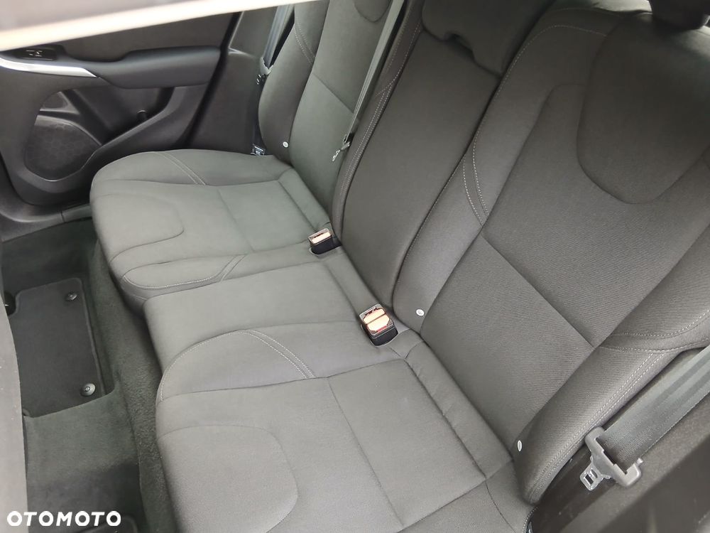 Volvo V40 D2 - 36