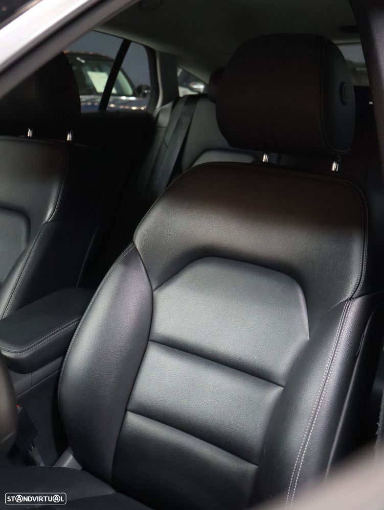 Mercedes-Benz CLA 220 d 4Matic 7G-DCT Urban - 8