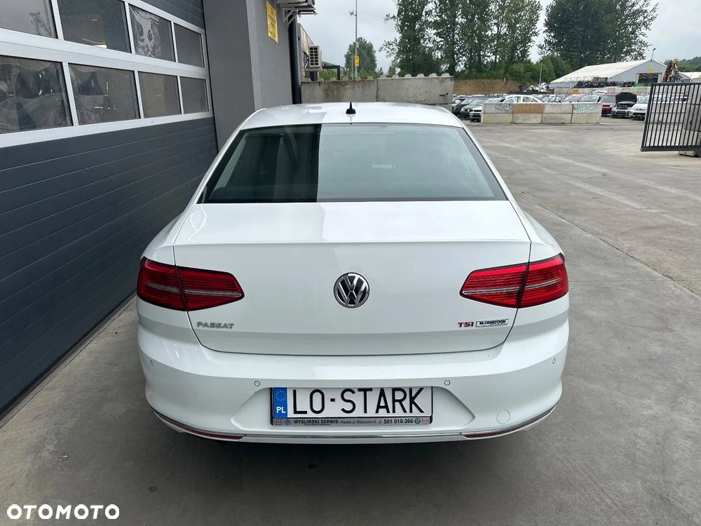 Volkswagen Passat 1.8 TSI BMT Highline - 2