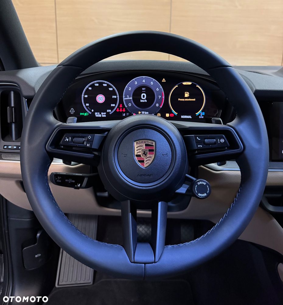 Porsche Cayenne Standard - 24
