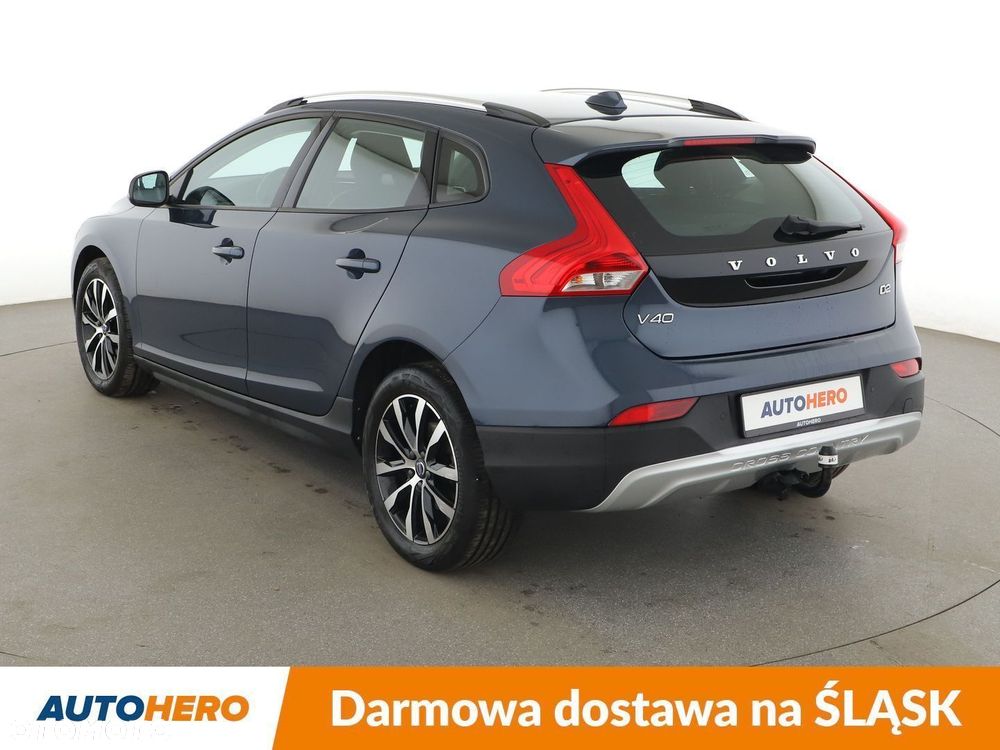 Volvo V40 Cross Country - 4