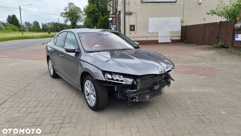 Skoda Octavia 1.5 TSI mHEV Selection DSG - 5