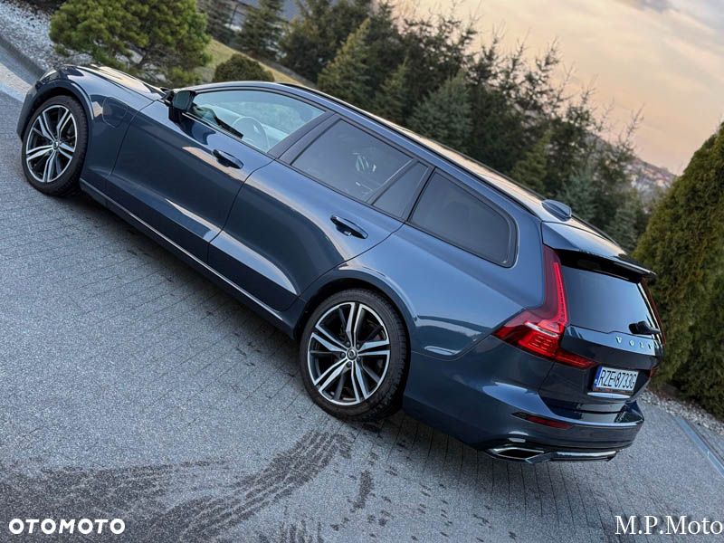 Volvo V60 T6 AWD Geartronic R-Design - 11