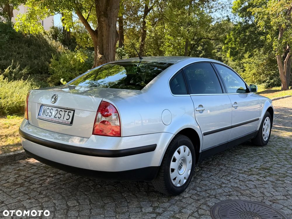 Volkswagen Passat 1.9 TDI - 17