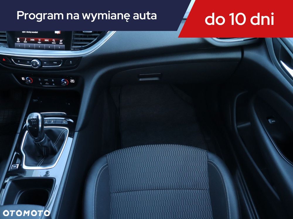 Opel Insignia - 10