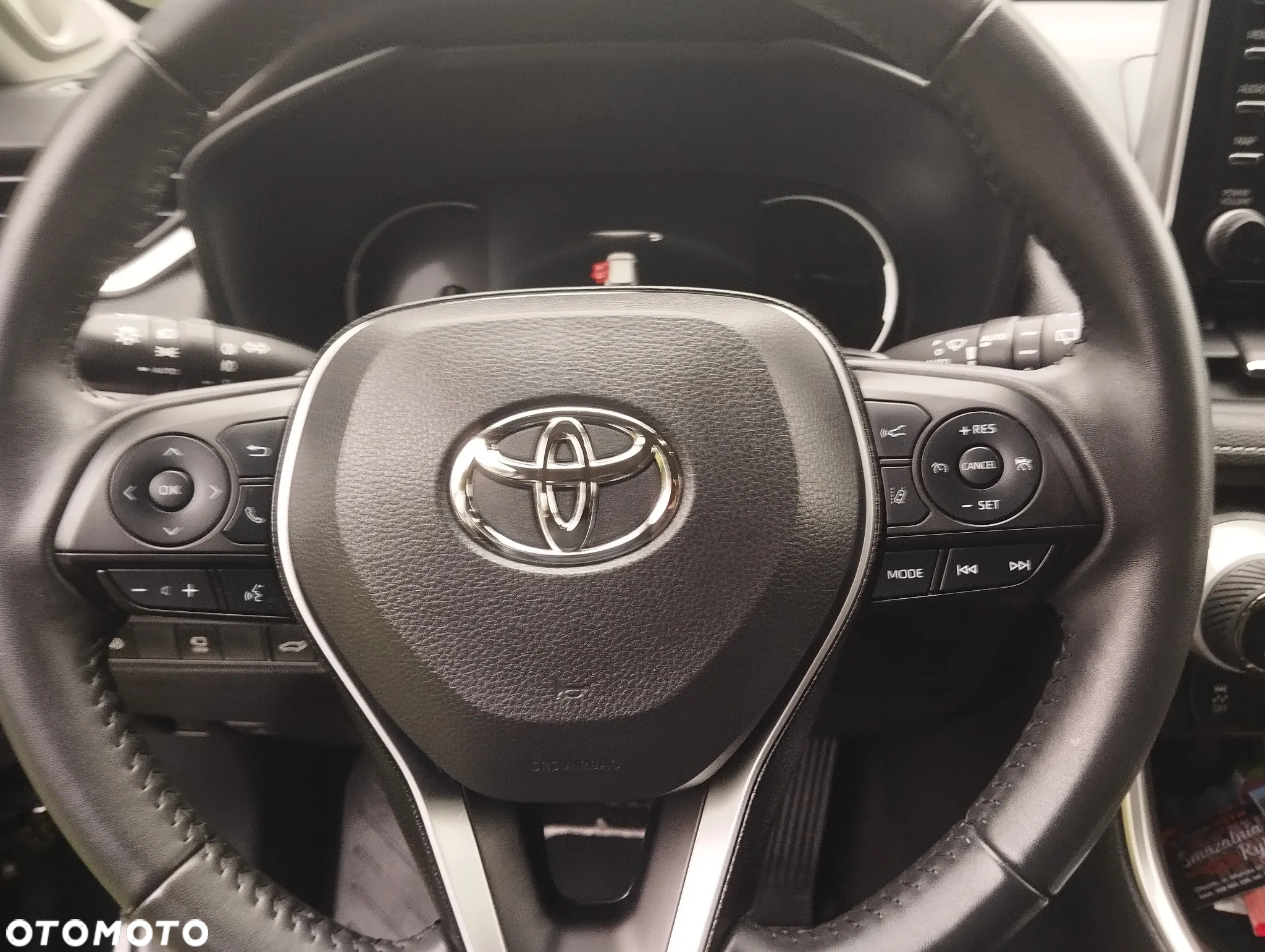 Toyota RAV4 - 10