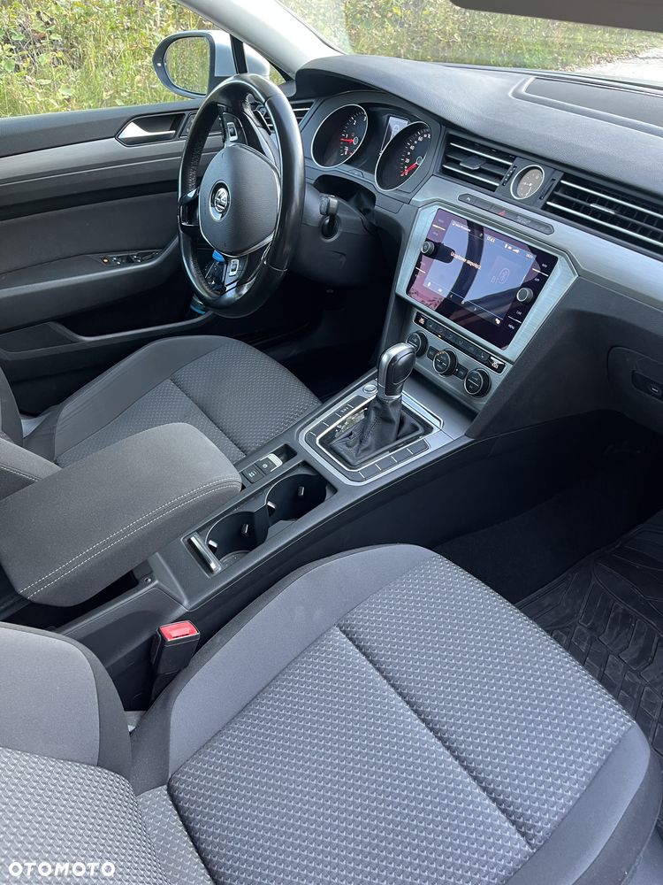 Volkswagen Passat - 6