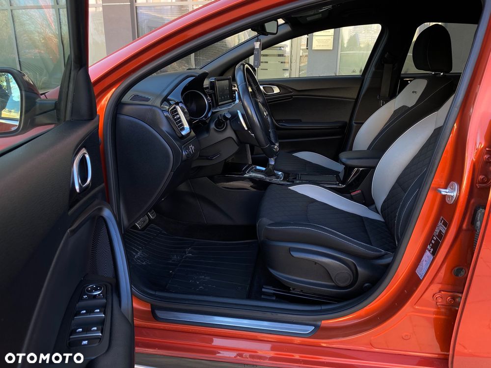 Kia ProCeed 1.4 T-GDI DCT7 OPF GT LINE - 28