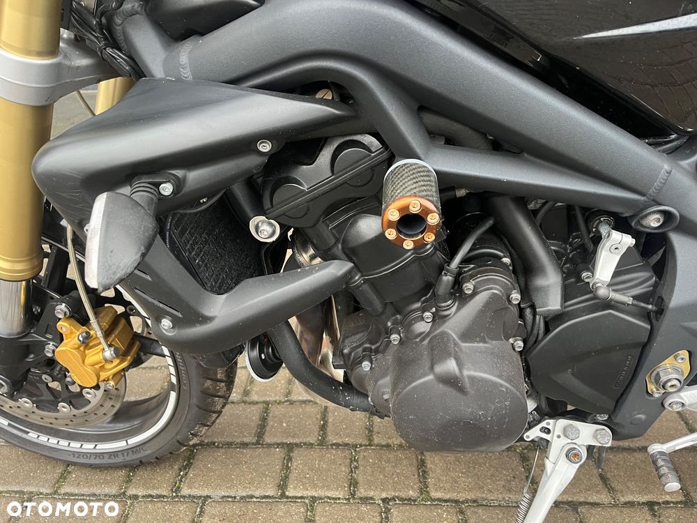 Triumph Street Triple - 7