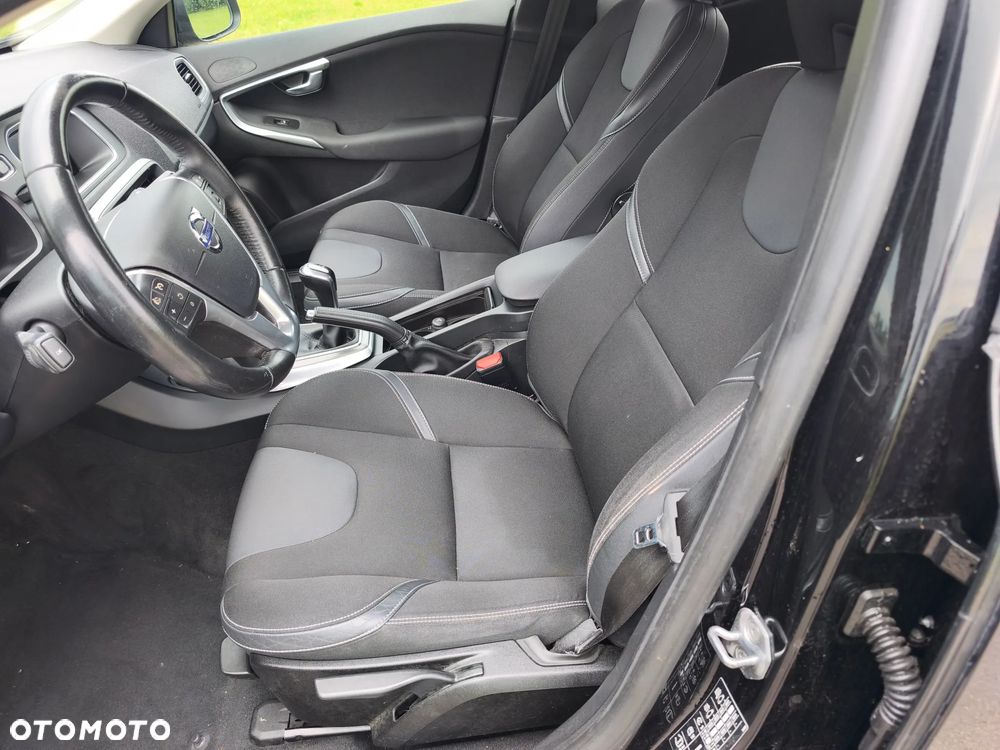 Volvo V40 D2 Summum - 10