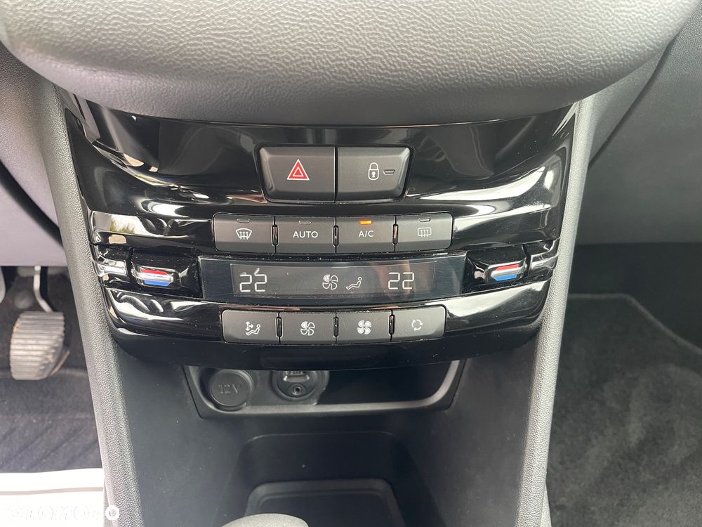 Peugeot 208 1.2 VTi Active - 11