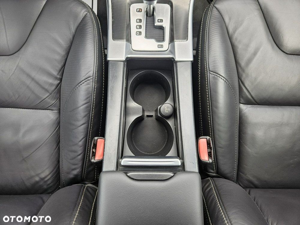 Volvo XC 60 D4 Geartronic RDesign - 16