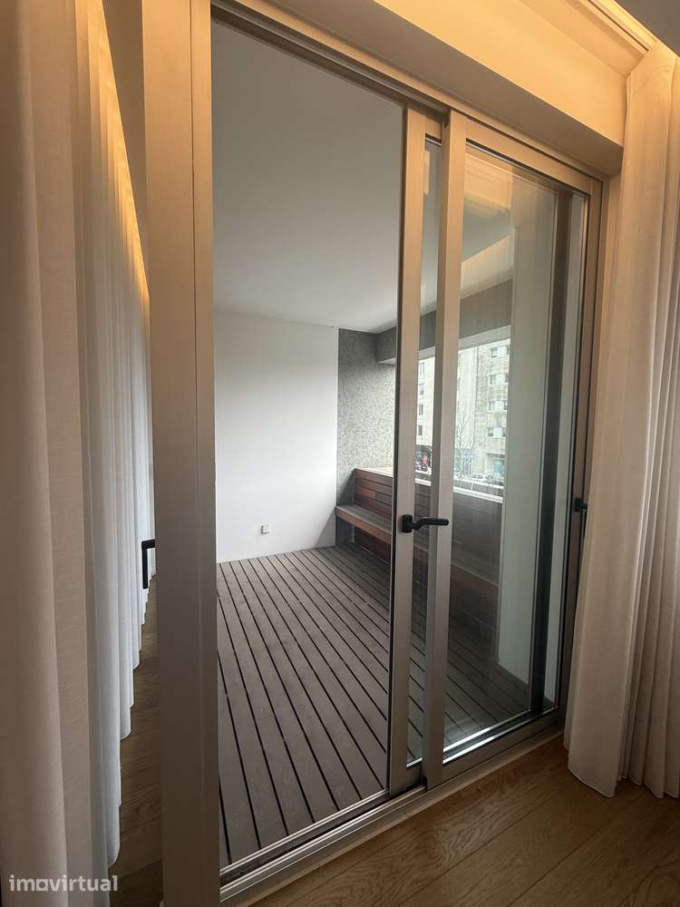 T3 com 3 suites totalmente renovado PORTO - Grande imagem: 3/19