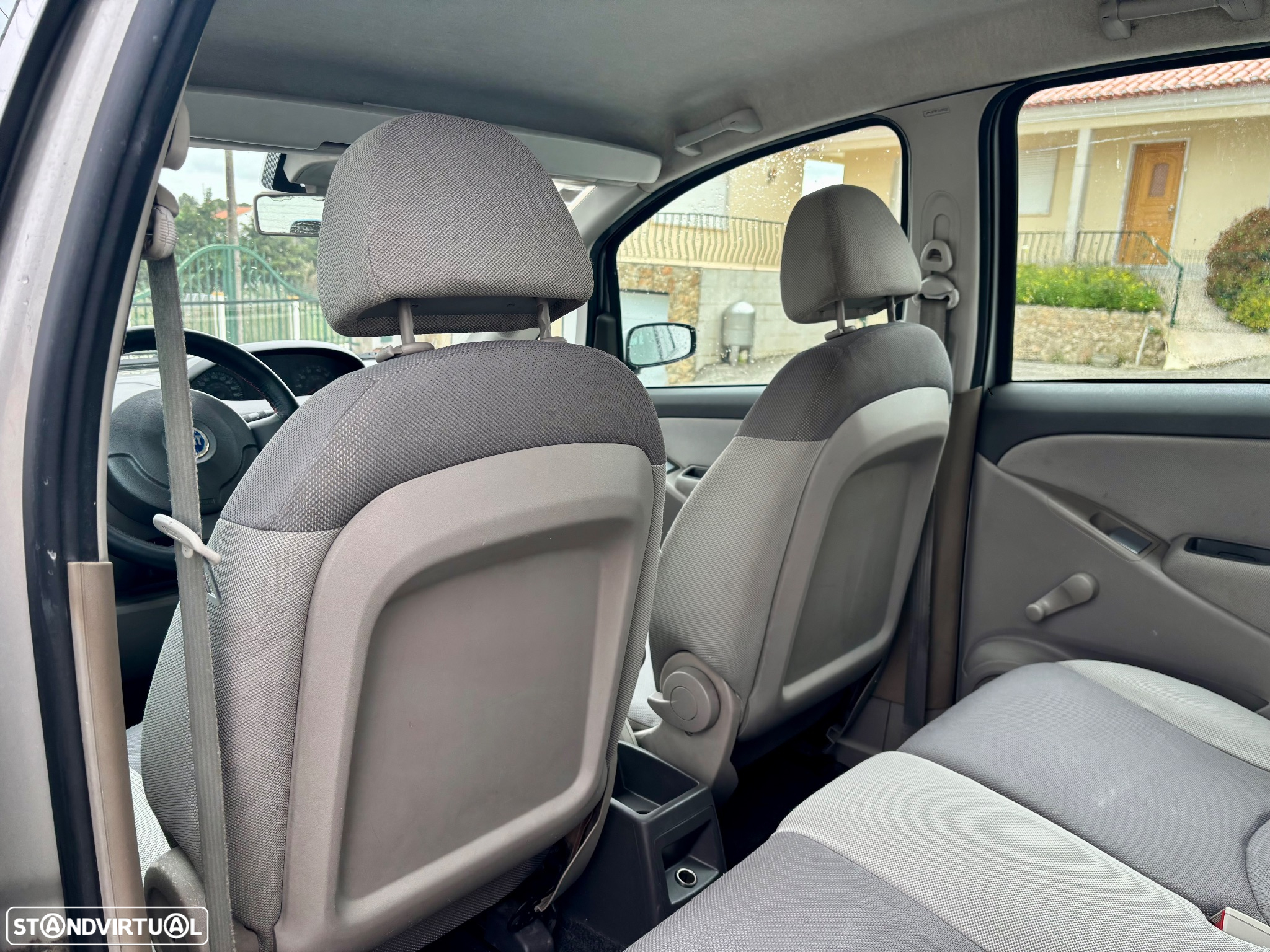 Fiat Idea 1.3 MJ Active - 33