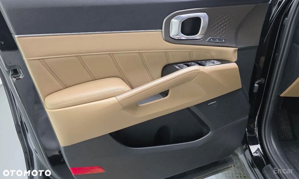 Kia Sorento - 11