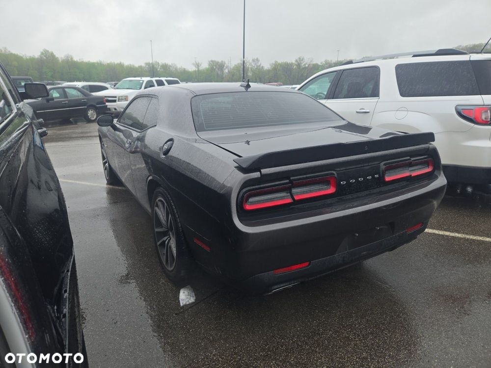 Dodge Challenger 5.7 R/T - 5