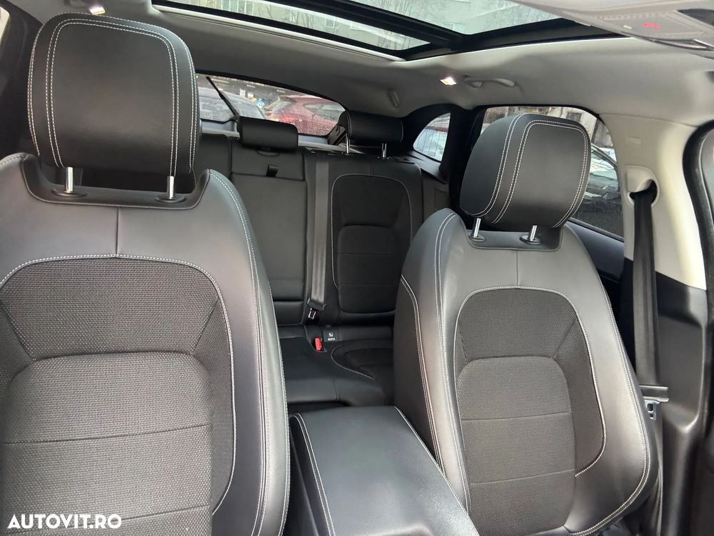 Jaguar F-Pace - 4
