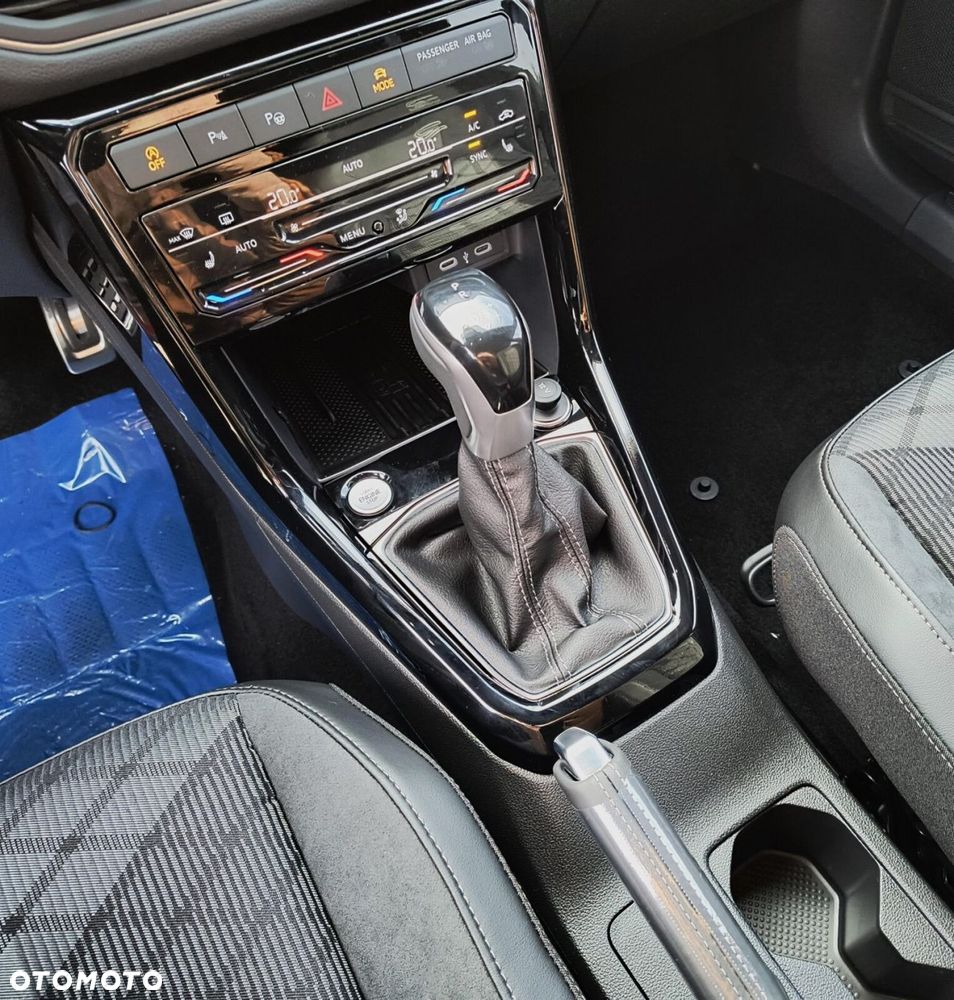 Volkswagen T-Cross - 19