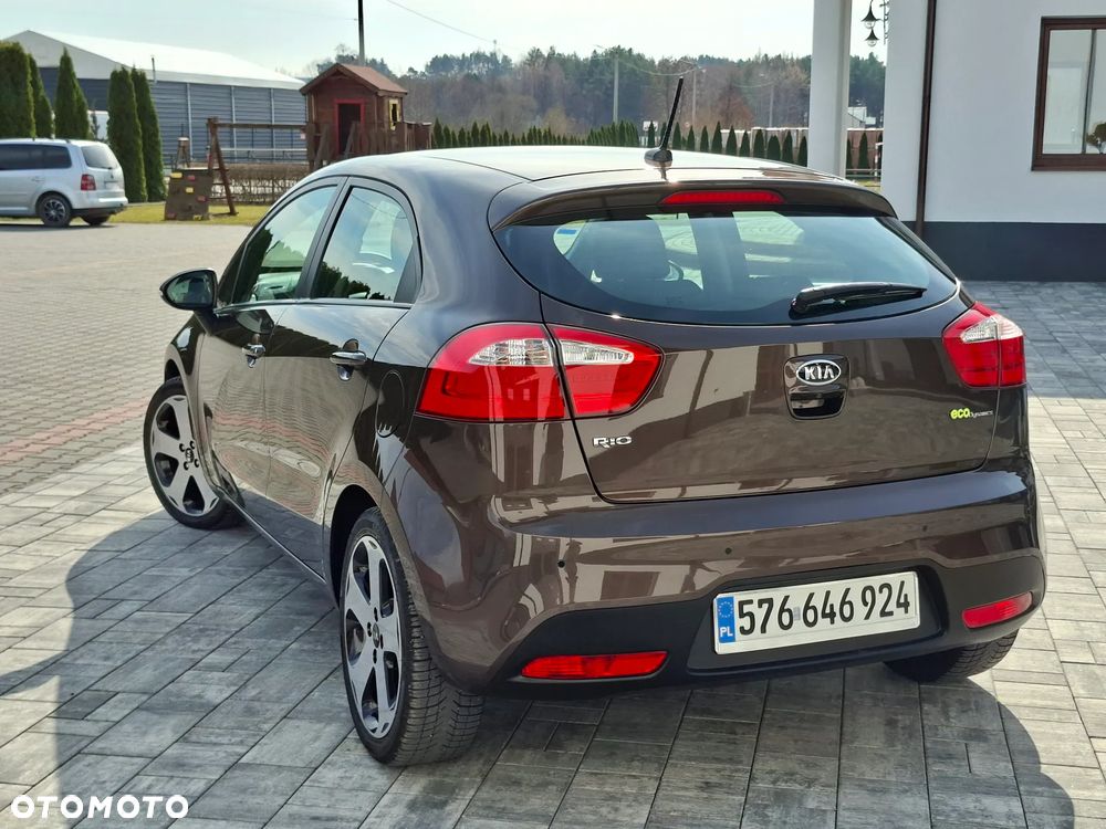 Kia Rio 1.4 Vision - 4