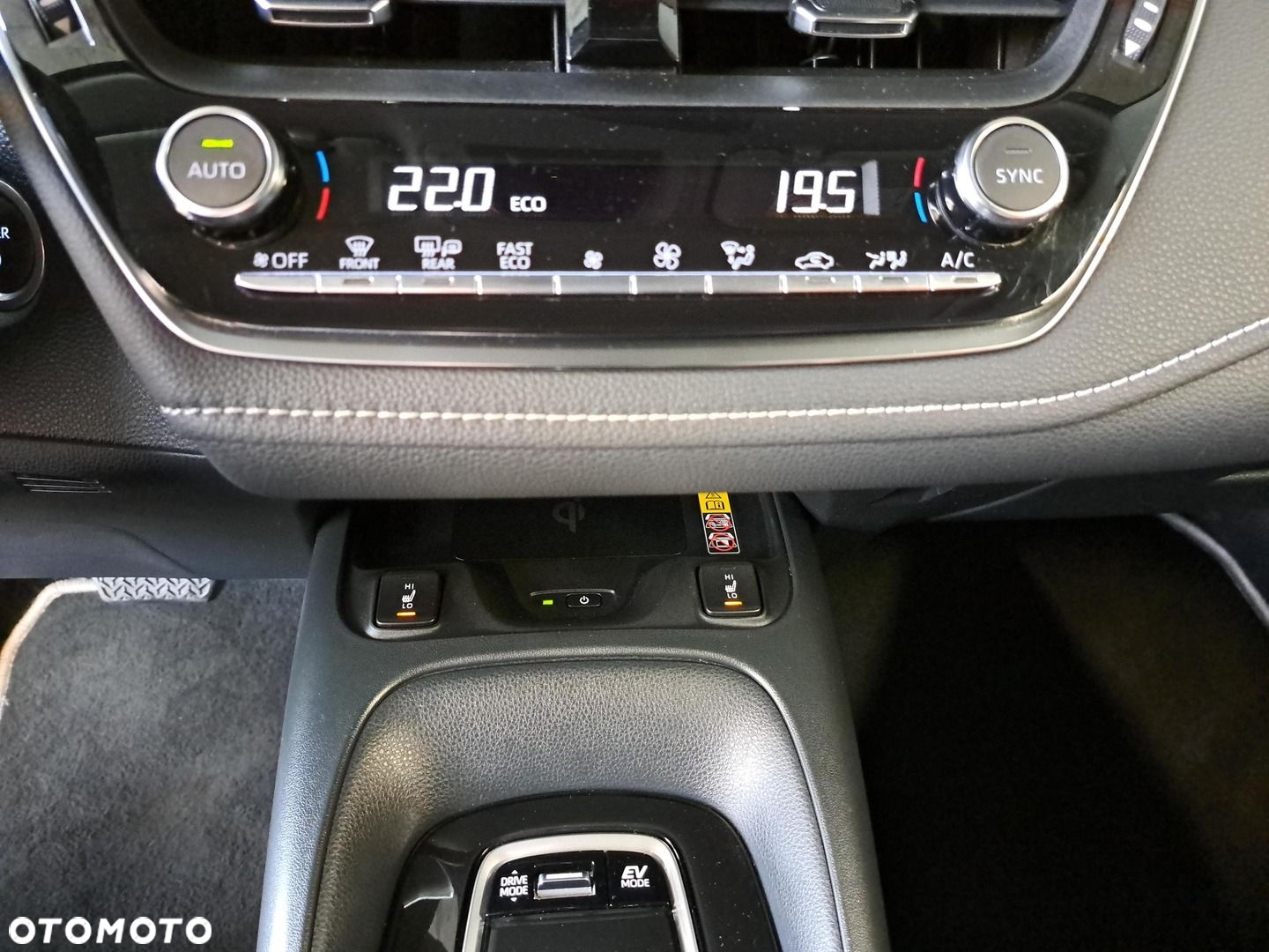 Toyota Corolla 1.8 Hybrid Comfort - 26