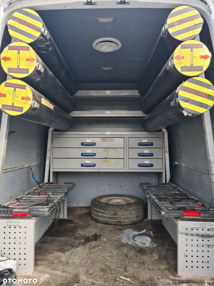 Mercedes-Benz Sprinter - 9