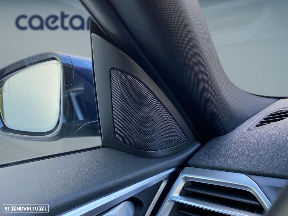 BMW i4 eDrive40 Pack Desportivo M — fotografia 13