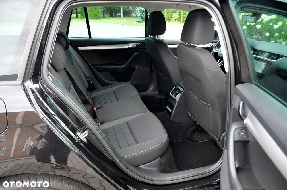 Skoda Octavia 2.0 TDI Elegance DSG - 19