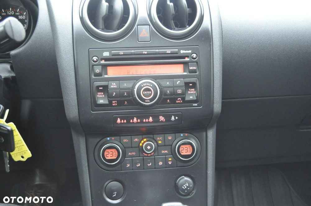 Nissan Qashqai 2.0 dCi 4 x 4 DPF tekna - 13