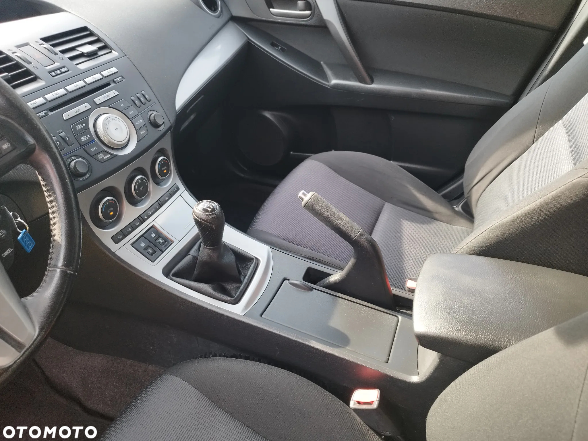 Mazda 3 1.6 Exclusive - 4
