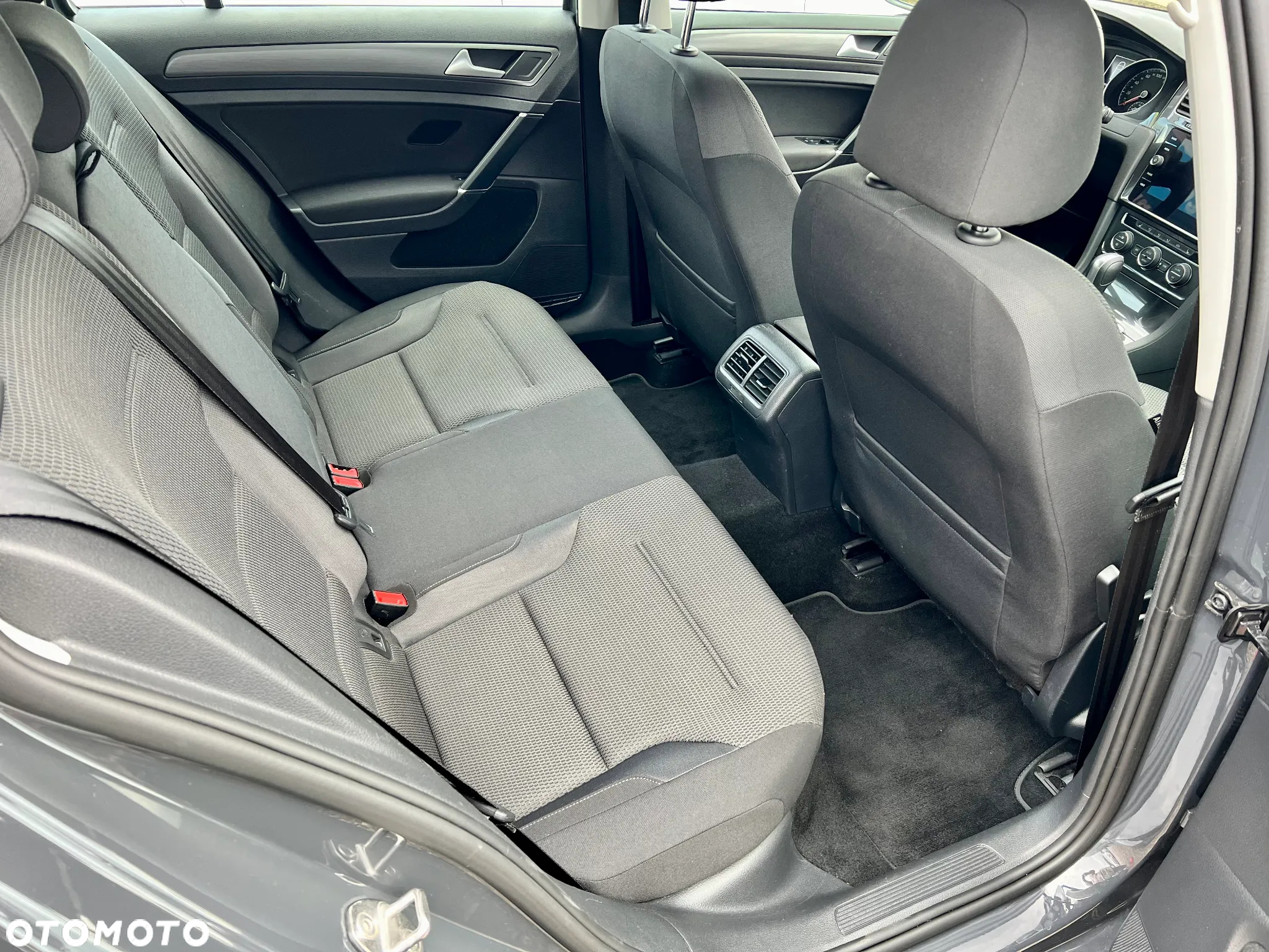 Volkswagen Golf VII 1.6 TDI BMT Comfortline DSG - 33