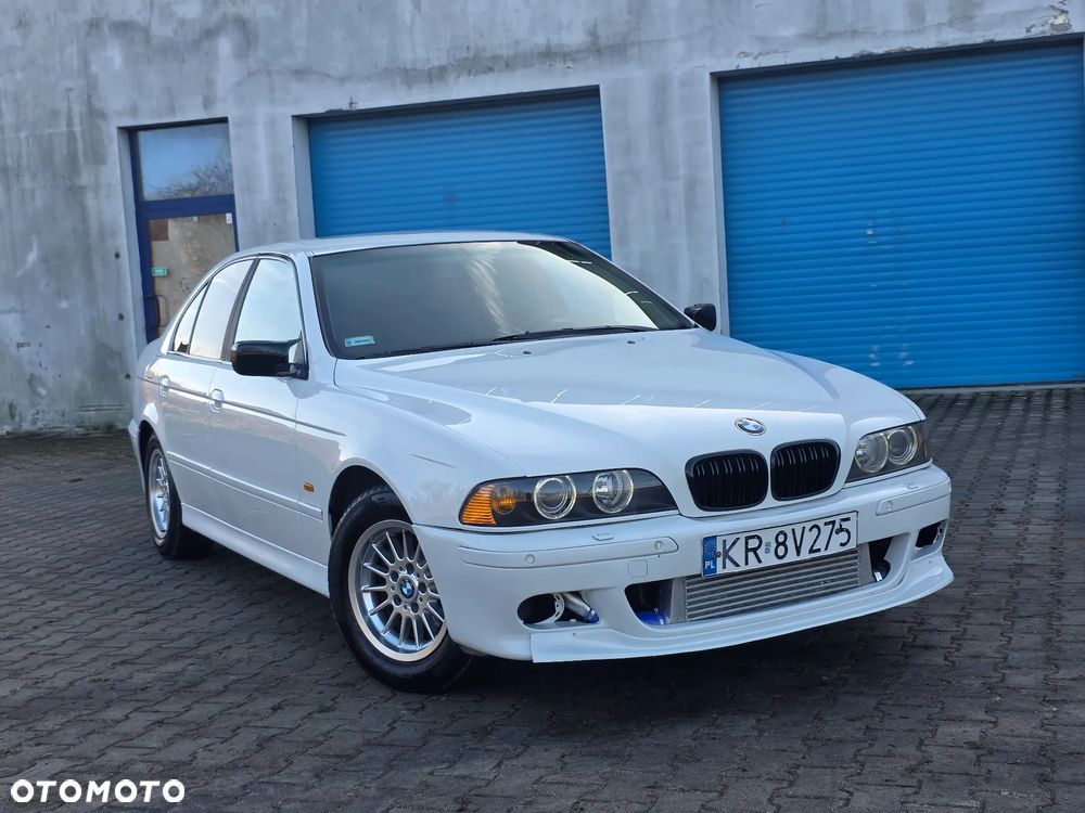 BMW Seria 5 545i - 1