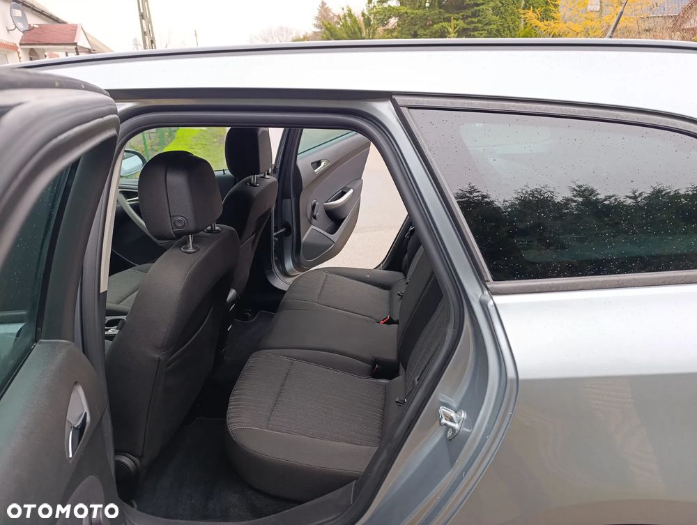 Opel Astra 1.4 ecoFLEX - 18