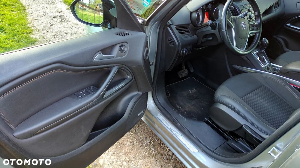 Opel Zafira Tourer 2.0 CDTI Automatik Style - 8