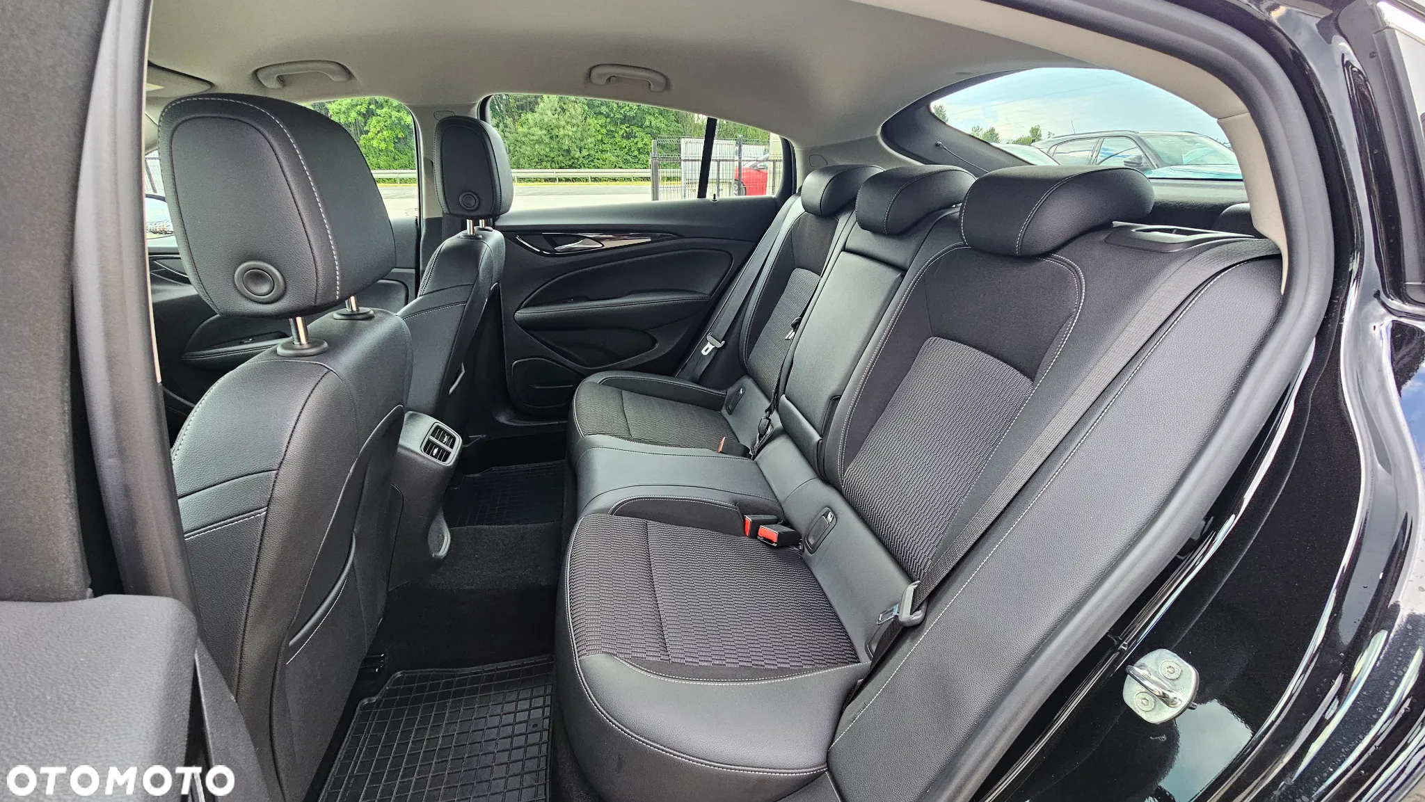 Opel Insignia 1.5 T Elite S&S - 8