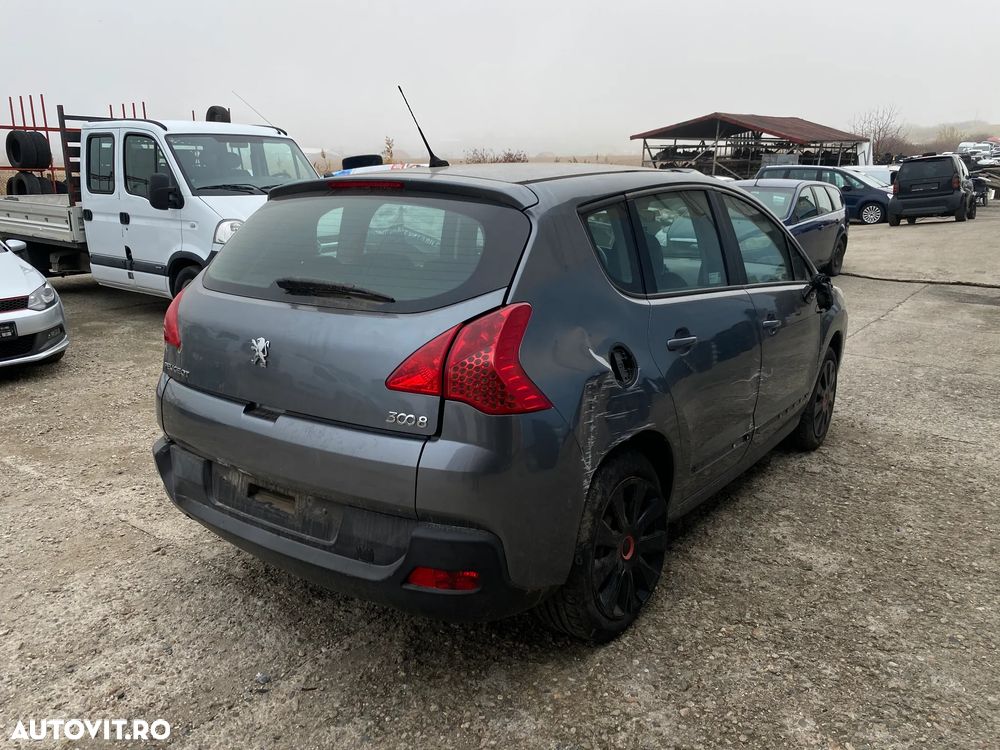 Dezmembrez piese Peugeot Pejo 3008 - 2