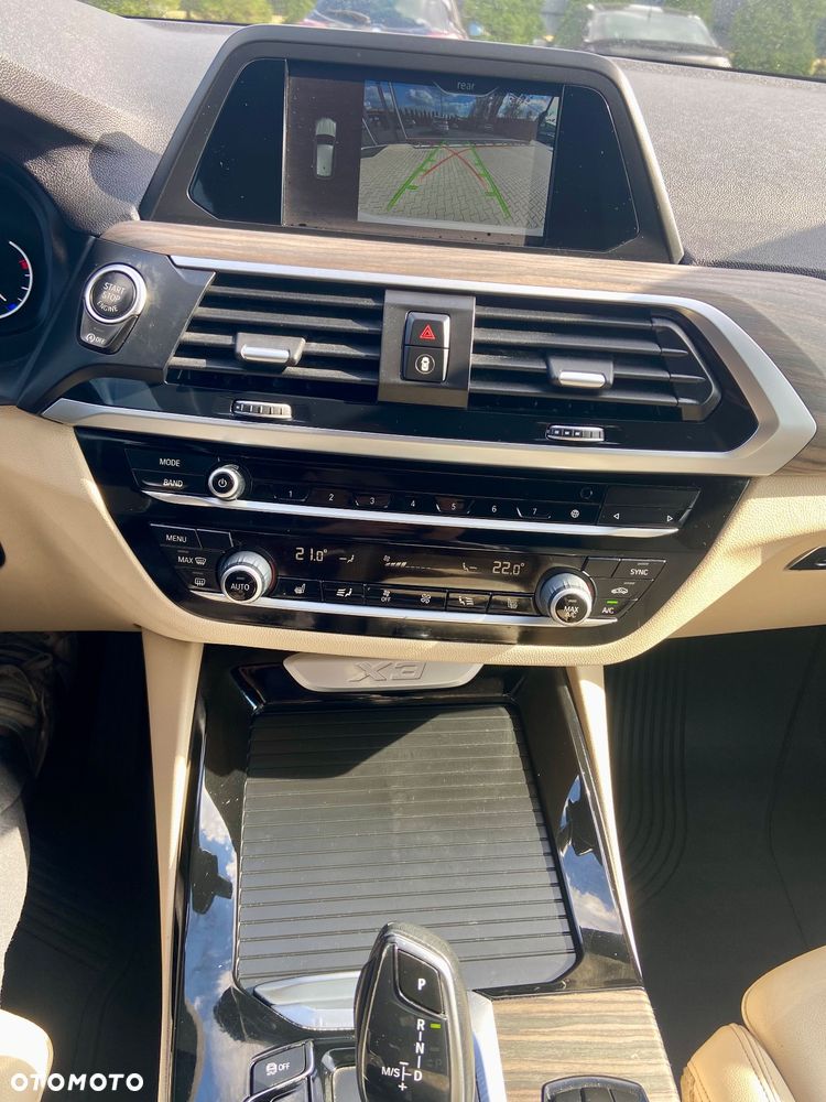 BMW X3 xDrive30i Luxury Line - 35