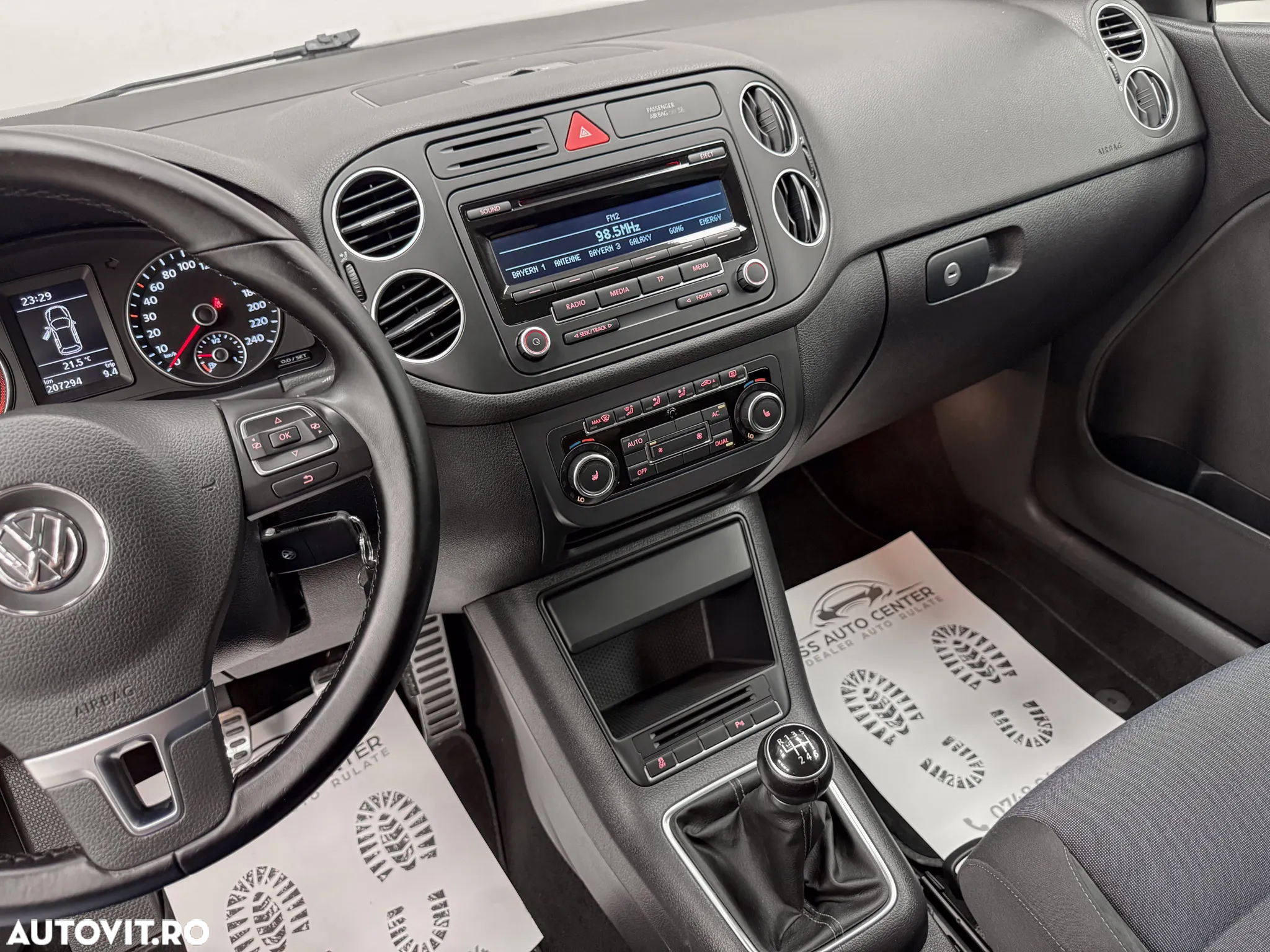 Volkswagen Golf Plus 2.0 TDI DPF Style - 28